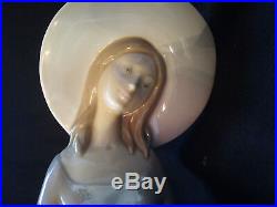 LARGE LLADRO Figurine Seated Woman With Hat And Dog On Her Lap 13 Tall