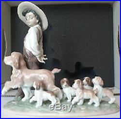 LITTLE EXPLORERS BOY WITH PUPPY DOGS LLADRO PORCELAIN 6828 USED WithBOX