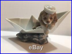 LITTLE STOWAWAY DOG PAPER BOAT FIGURINE BY LLADRO #6642 excellent condition
