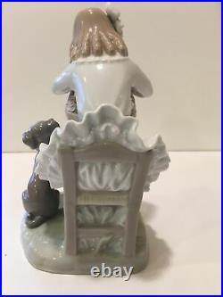 LLADRO 1088 Girl Sitting In Chair With A Flower Basket And Dog Figurine