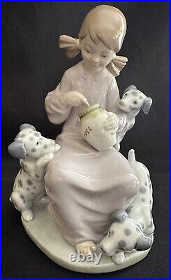 LLADRO 1248 THE SWEET MOUTHED HONEY LICKERS GIRL w DALMATION DOGS FIGURINE SPAIN