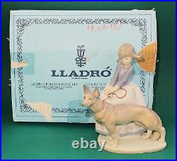 LLADRO 1533 Not So Fast Retired Rare Girl with Dog On Leash w Original Blue Box