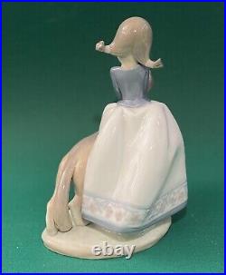 LLADRO 1533 Not So Fast Retired Rare Girl with Dog On Leash w Original Blue Box