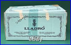 LLADRO 1533 Not So Fast Retired Rare Girl with Dog On Leash w Original Blue Box