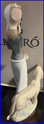 LLADRO 1537 Stepping Out! Retired! See Description! Original Grey Box! Rare