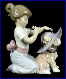 LLADRO 2001 Porcelain AN ELEGANT TOUCH Girl and Dog Figurine 6862