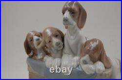 LLADRO 4 BEAGLE PUPPIES DOGS IN A BASKET. RETIRED in1978
