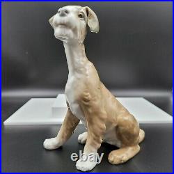 LLADRO # 4583 Sitting DOG- Looks Like'TRAMP' Fox Terrie 7.5 inch Tall