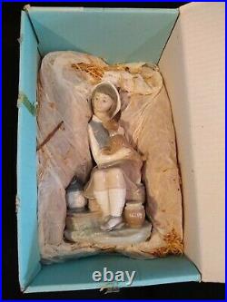 LLADRO #4910 Girl Sitting with Dog and Lantern Glossy with Original Box