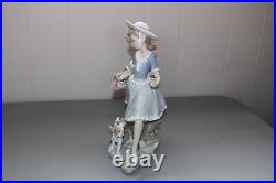 LLADRO #4920 MIRTH IN THE COUNTRY GIRL WithDOG SPANISH PORCELAIN FIGURINE-NO BOX