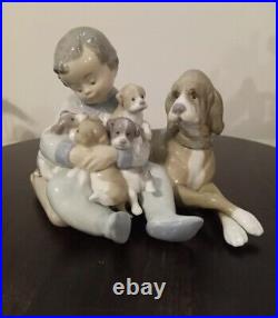 LLADRO 5456 Playmates With Dog