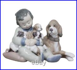 LLADRO 5456 Playmates With Dog