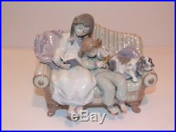 LLADRO #5735 BIG SISTER Girls with Dog on Couch Porcelain Figurine MINT