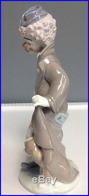 LLADRO 5901 Clown w Surprise Puppy Dogs Figurine Collectible Glossy 9.5