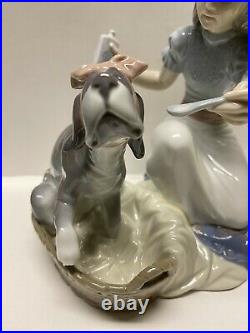 LLADRO 5921 TAKE YOUR MEDICINE Girl With Dog