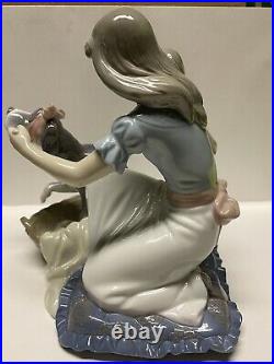 LLADRO 5921 TAKE YOUR MEDICINE Girl With Dog