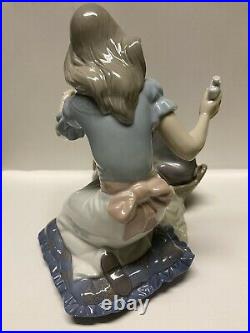 LLADRO 5921 TAKE YOUR MEDICINE Girl With Dog