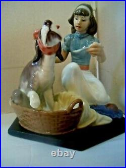 LLADRO 5921 Take your Medicine Girl With Dog 1992+ FREE TRIVET