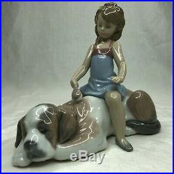 LLADRO 6229 Contented Companion Porcelain Figurine Girl Brushing Dog Rare