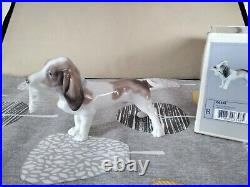 LLADRO 6398'Morning Delivery' Bassett Dog with Newspaper Mint Boxed/ Paperwork