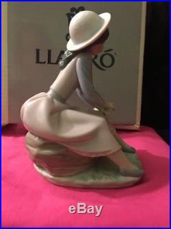 LLADRO #7645 BY MY SIDE BRAND NIB RARE GIRL DOG Never Displayed Out Of Box