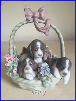 LLADRO A LITTER OF LOVE # 1441 DOGS & PUPPIES In BASKET ORIGINAL BOX