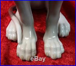 Lladro Attentive Greyhound 11 3/4 Dog Porcelain Statue / Figurine 01008607