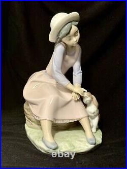 LLADRO BY MY SIDE Porcelain Figurine #7645 Girl Sitting WithDog Spain MINT