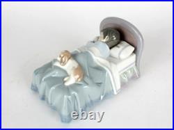 LLADRO Bedtime Buddies Porcelain Figurine Boy in Bed with Dog No. 6541