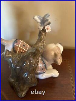 LLADRO Blossoms for the Puppy Porcelain Dog Figurine 01008381 NEW IN BOX