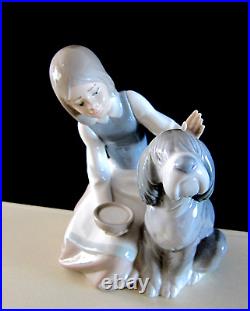 LLADRO CHOW TIME GIRL WITH DOG GLAZED FIGURINE #1334 MADE IN SPAIN Lladró