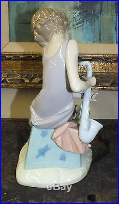 LLADRO Clown With Saxophone and Dog #5059