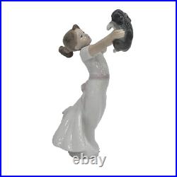 LLADRO Collectible Figurine The Best of Friends #8032 Girl with Dog