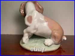 LLADRO Collectors Series #7672 It Wasn't Me Dog/Spaniel Flowerpot, RV $585 MINT