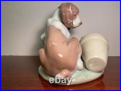 LLADRO Collectors Series #7672 It Wasn't Me Dog/Spaniel Flowerpot, RV $585 MINT