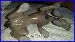 LLADRO DOG SNIFFING # 5110 BLOODHOUND DOG MINT CONDITION Looking for Clue