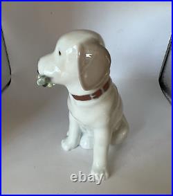 LLADRO Dog This Bouquet Is For You Figurine #9256 Dog with Flowers MINT