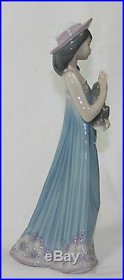 LLADRO ELIZABETH #5645 FIGURINE GIRL WithDOG MINT WithBOX