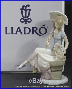 LLADRO FIGURINE #7612 PICTURE PERFECT Sitting Girl with Parasol & Puppy Dog + BOX