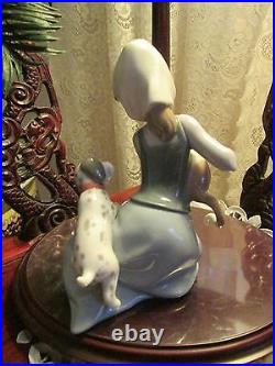 LLADRO FIGURINE OF GIRL with WITH A DOG & CAT Little Friskies #5032