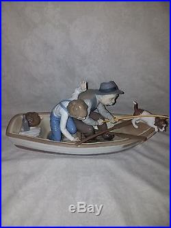 Lladro Fishing With Gramps #5215 Boy Grandfather Dog Boat Mint In Box