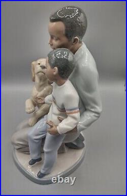 LLADRO Father & Child w Pet Dog A MOMENT TO REMEMBER Black Legacy Collection