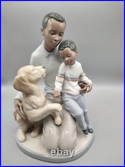 LLADRO Father & Child w Pet Dog A MOMENT TO REMEMBER Black Legacy Collection