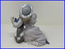 LLADRO Figurine #5468 Who's the Fairest Girl With Mirror And Dog Retired Spain