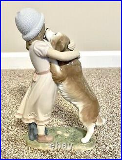 LLADRO Figurine #6903 A Warm Welcome, Girl & Golden Retriever Dog MINT