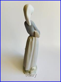 LLADRO Figurine Girl with Duck & Dog Handmade Large 10,5H Spain