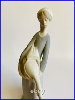 LLADRO Figurine Girl with Duck & Dog Handmade Large 10,5H Spain