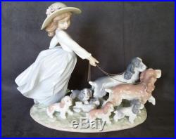 LLADRO Figurine PUPPY PARADE #6784 Porcelain GIRL WALKING DOGS & PUPPIES with BOX