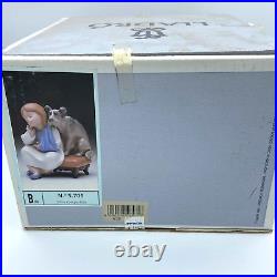 LLADRO Figurine WE CAN'T PLAY TODAY Girl with Dog #5706 MINT with box