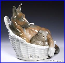 LLADRO GERMAN SHEPHERD With PUP #4731 MOM DOG With PUPPY IN BASKET $1,340 MINT
